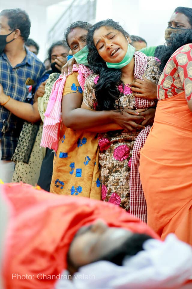 People mourning the death of CPI(M) activist Sanoop who was murdered in Thrissur, Kerala. (Photo courtesy: Chandran Velath)