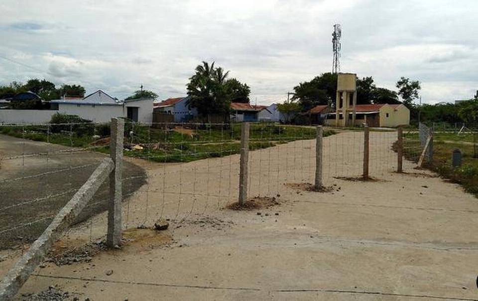Discriminatory fence in Alagumalai village in Tirupur district, Tamil Nadu